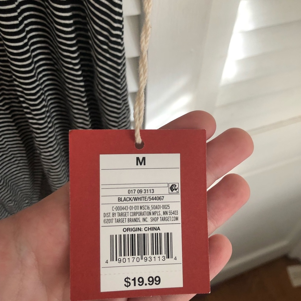 Dress - Picture 4 of 4